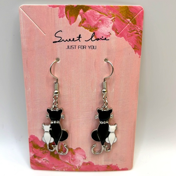 Dual Cat’s Drop Earrings - Picture 2 of 6